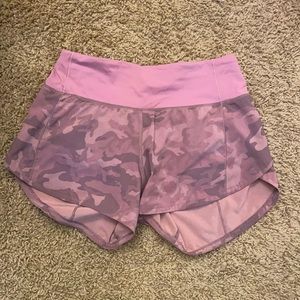 Like New Lululemon Speed Up 4” Shorts Size 2 Pink Camo Multi